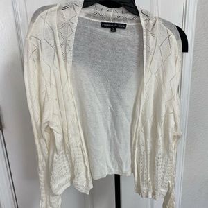 #230 Preston & York off white shrug